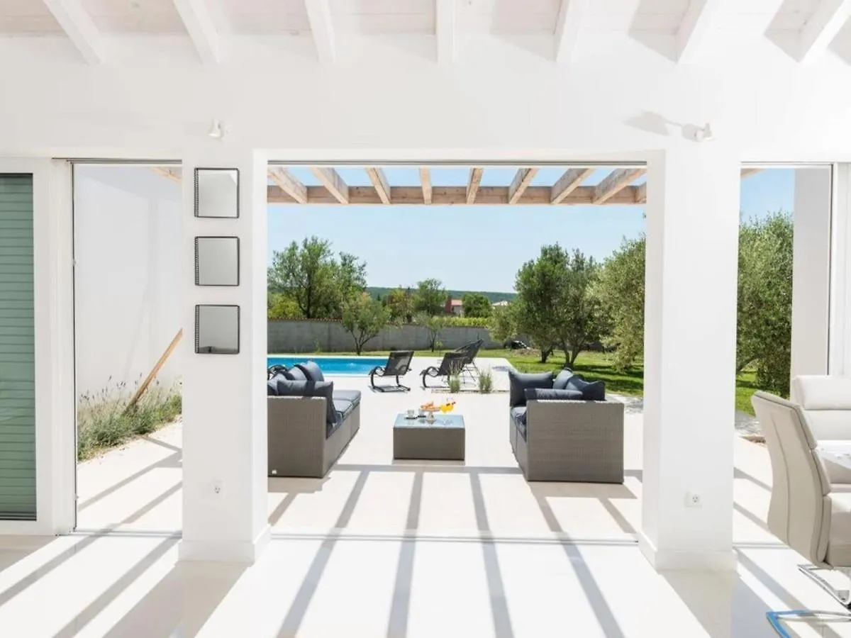 Luxurious Villa In Debeljak With Swimming Pool