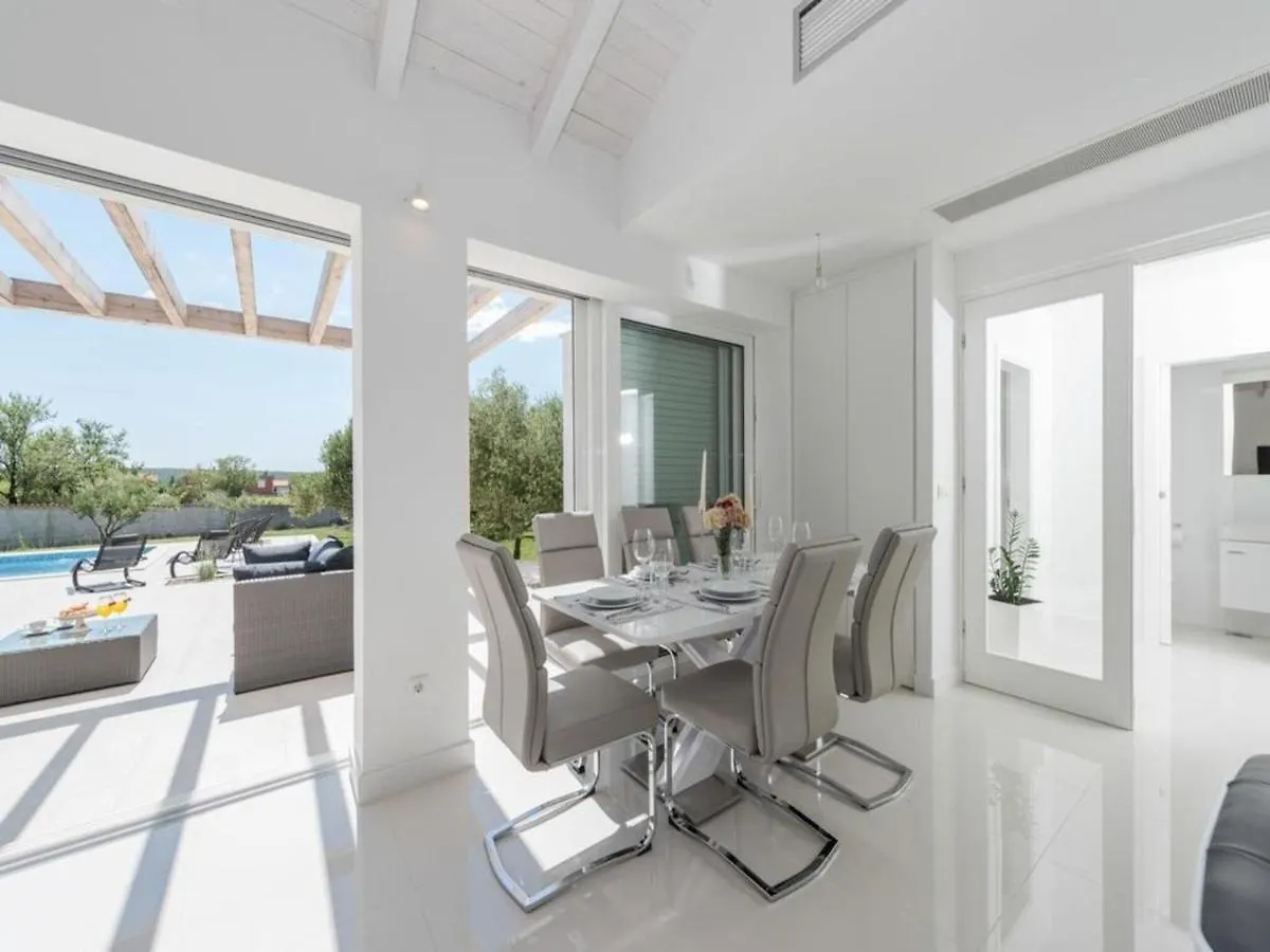 Luxurious Villa In Debeljak With Swimming Pool