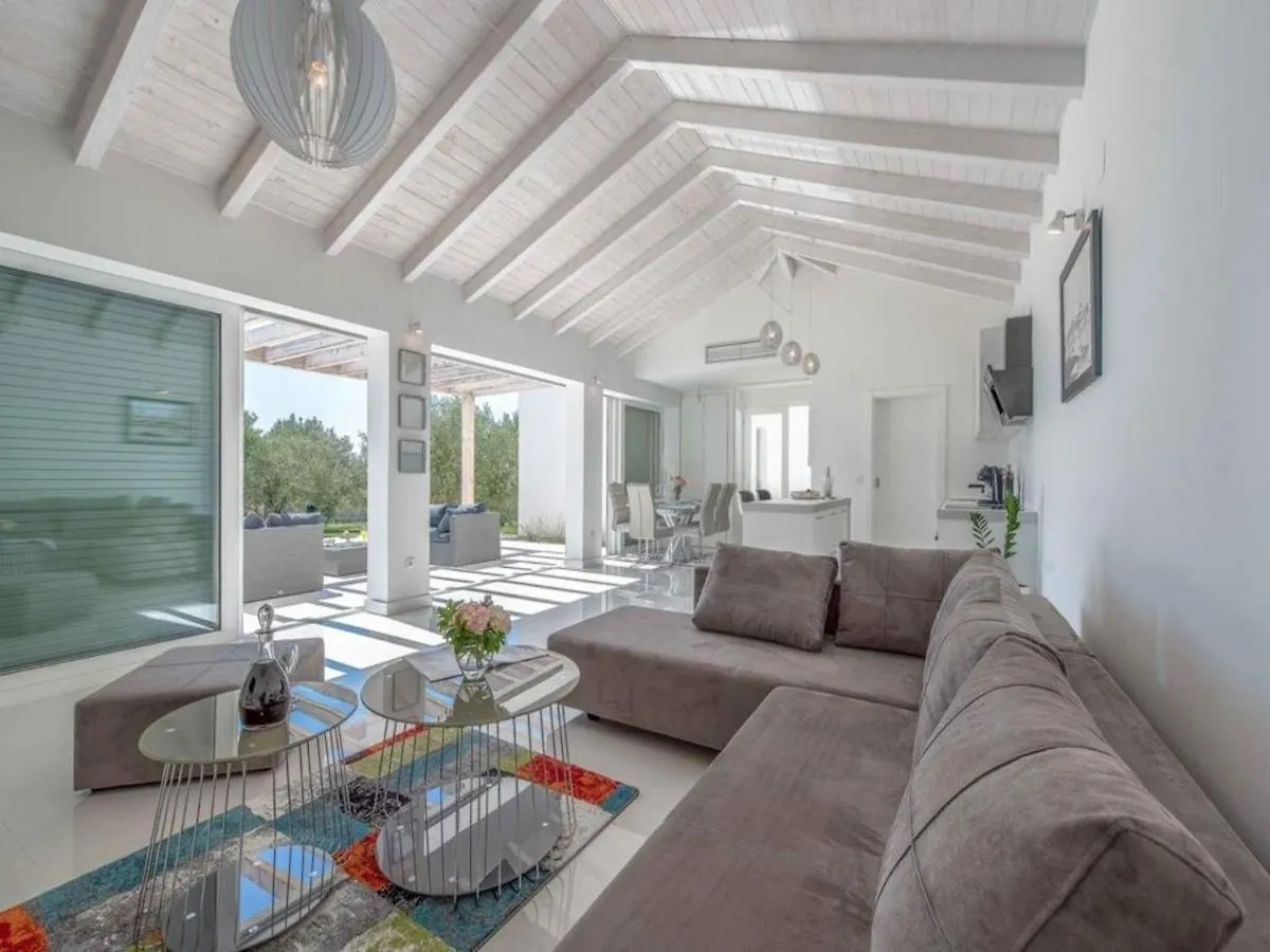Luxurious Villa In Debeljak With Swimming Pool